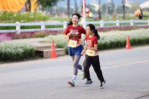 BIB: 
                            <button type="button" onclick="openModal(27851346)" class="btn btn-primary btn-sm float-right btn-popup" data-toggle="modal" data-target=".modal-high-quality">
                        <i class="fas fa-shopping-cart"></i> Add to Cart
                    </button>
                                            <button type="button" onclick="isThisMe(27851346, true)" class="btn btn-success btn-sm float-right btn-popup btn-isme hidden" data-toggle="tooltip" data-placement="bottom" title="นี่คือรูปของคุณใช่ไหม คลิกที่นี่เพื่อเอาเข้าอัลบั้ม">
                        <i class="fas fa-plus"></i> Add to album
                    </button>
                    <button type="button" onclick="isThisMe(27851346, false)" class="btn btn-warning btn-sm float-right btn-popup btn-isnotme hidden">
                        <i class="fas fa-ban"></i> Remove from album
                    </button>